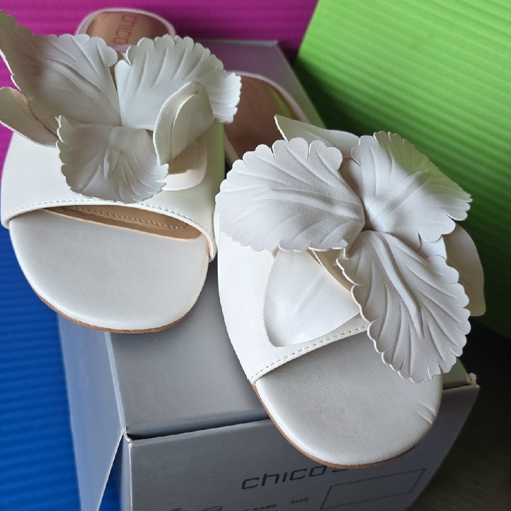 Chico's White Floral Flats